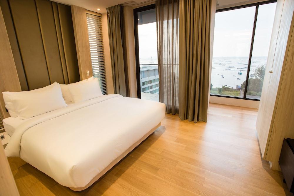 Balcony Seaside Sriracha Hotel & Serviced Apartments Si Racha Exterior photo